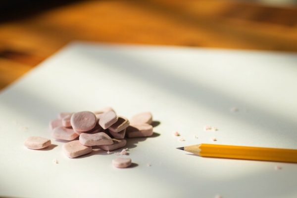 Канцелярська гумка: як вибрати і не помилитися