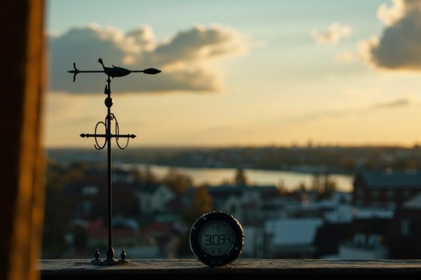 Прогноз погоди на місяць Рівне: де дивитись і чому він змінюється