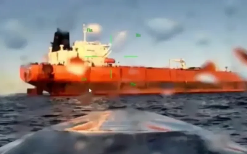 Танкер у Чорному морі, уражений українським дроном