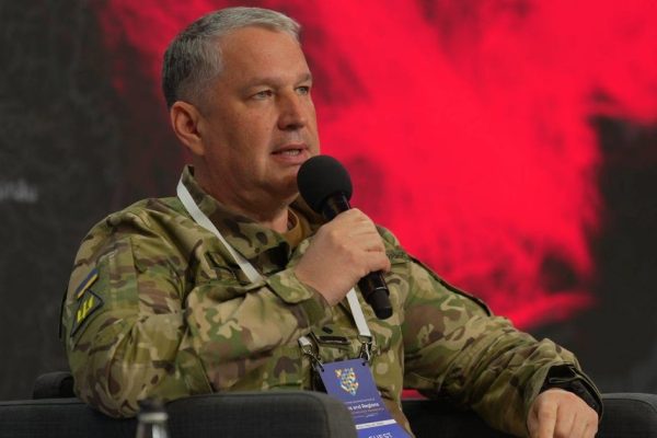 Заступник командувача Повітряних сил Єлізаров подав у відставку через звільнення Федорова