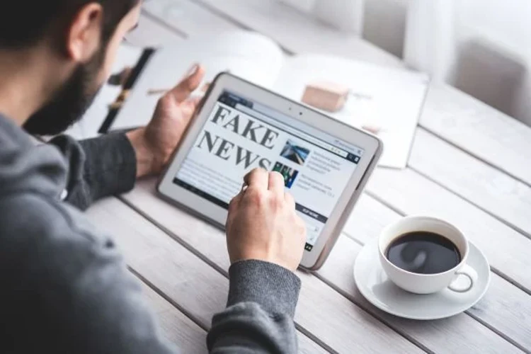 Позначка «Фейк» на інформаційному повідомленні Генштабу ЗСУ