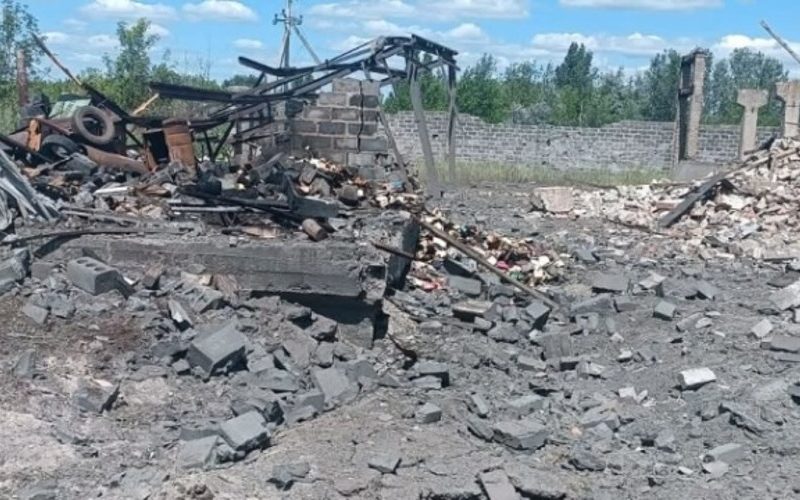 Наслідки російського удару в мікрорайоні Семенівка у Слов'янську