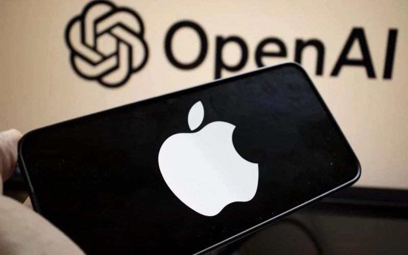 Логотипи Apple та OpenAI як ілюстрація судового позову