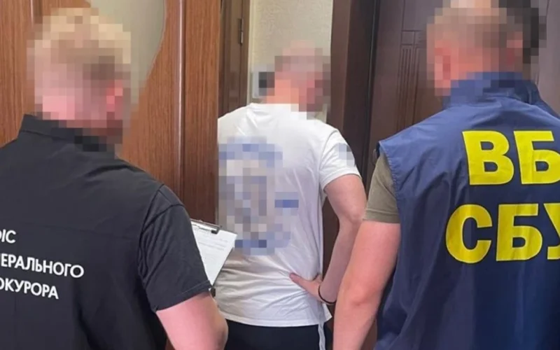 Вилучені під час обшуків гроші та документи у справі заступника голови Хмельницької ОВА