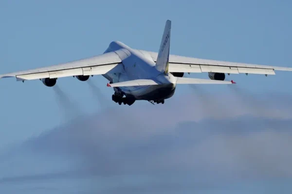 Біля українського Ан-124 у Лейпцигу виявили дрон із детонатором: що відомо