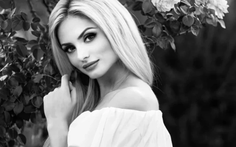 Наслідки лобового зіткнення легкового автомобіля та автобуса на 144 км траси М-07