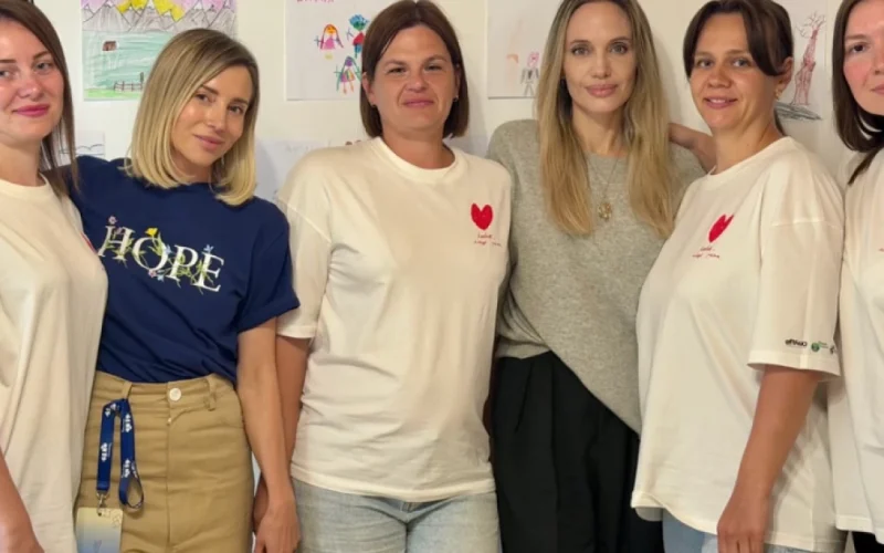 Анджеліна Джолі під час візиту до Харкова наприкінці серпня, зокрема в підземному тренувальному клубі на Північній Салтівці