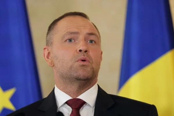 Туск виступив у Сеймі після допису Навроцького про «територію»