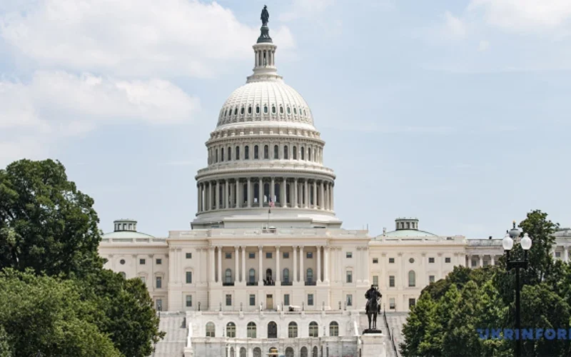 Двопартійна група сенаторів США під час оприлюднення листа щодо запрошення Путіна на саміт G20 у Маямі