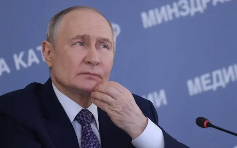Володимир Путін (портретне фото очільника росії)