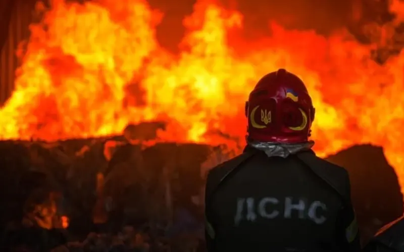Наслідки падіння збитого безпілотника в селі Муроване Львівського району