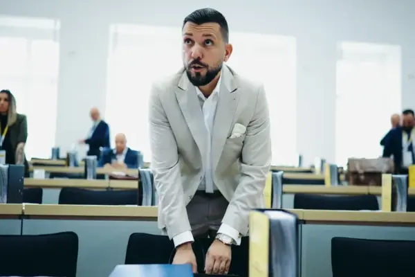 BMW відмовила у службовому авто спікеру від AfD: хто опинився в центрі скандалу